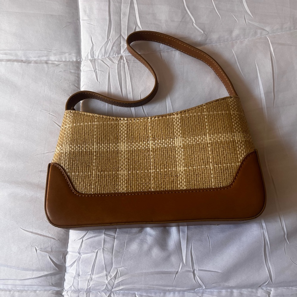 Hand bag
